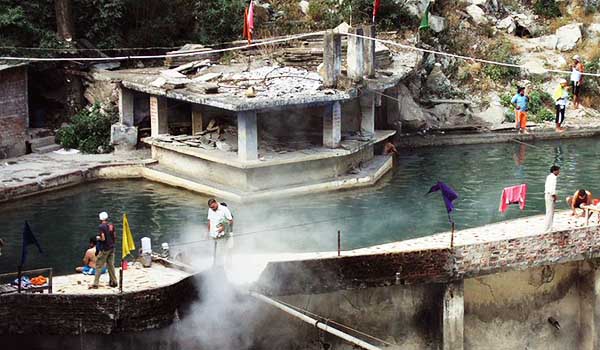 Hot water spring at Manikaran