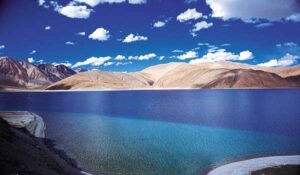 Read more about the article Ladakh Jeep Safari tour Package
